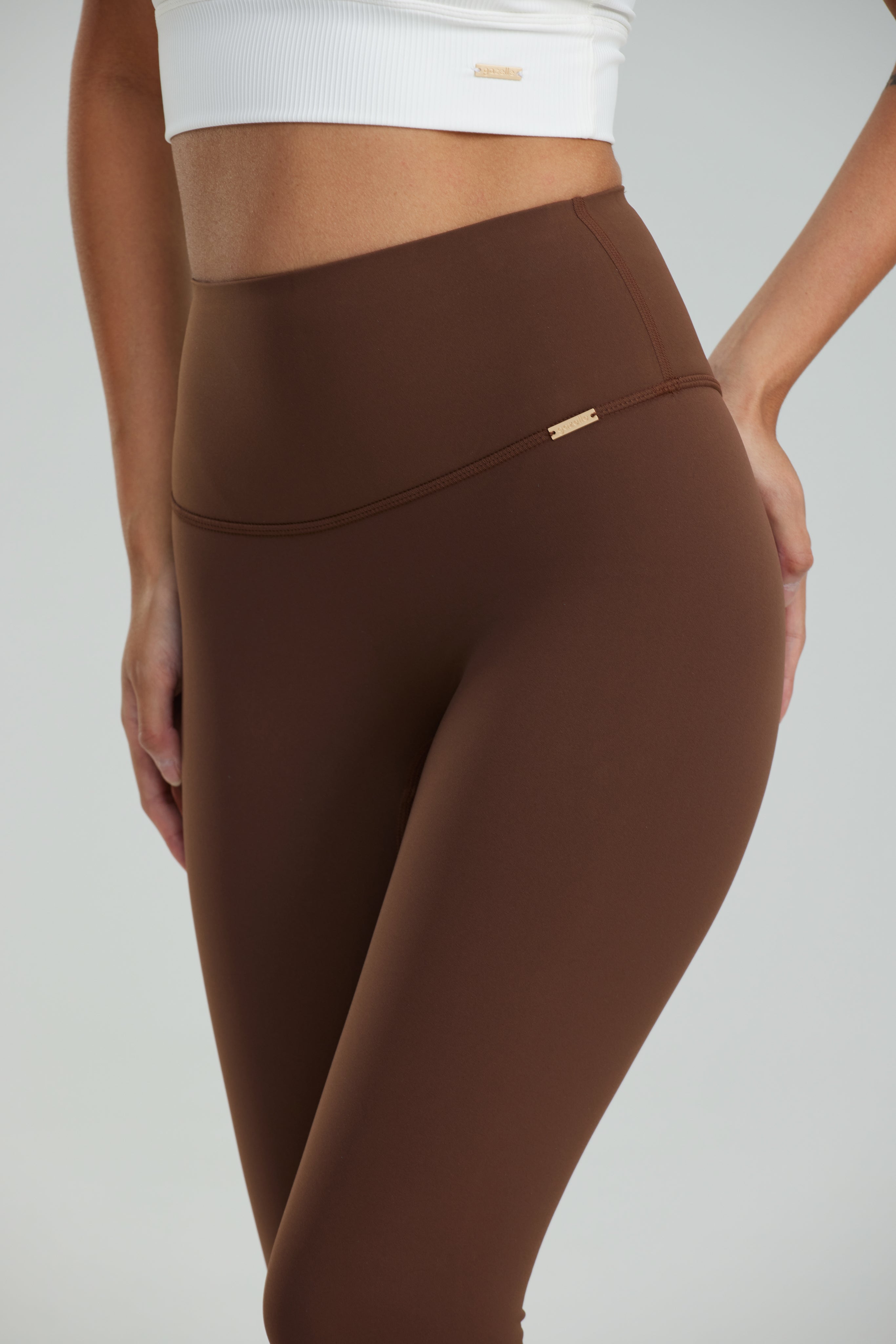 Thermal Luxe Leggings - Chestnut – Gazelle Activewear