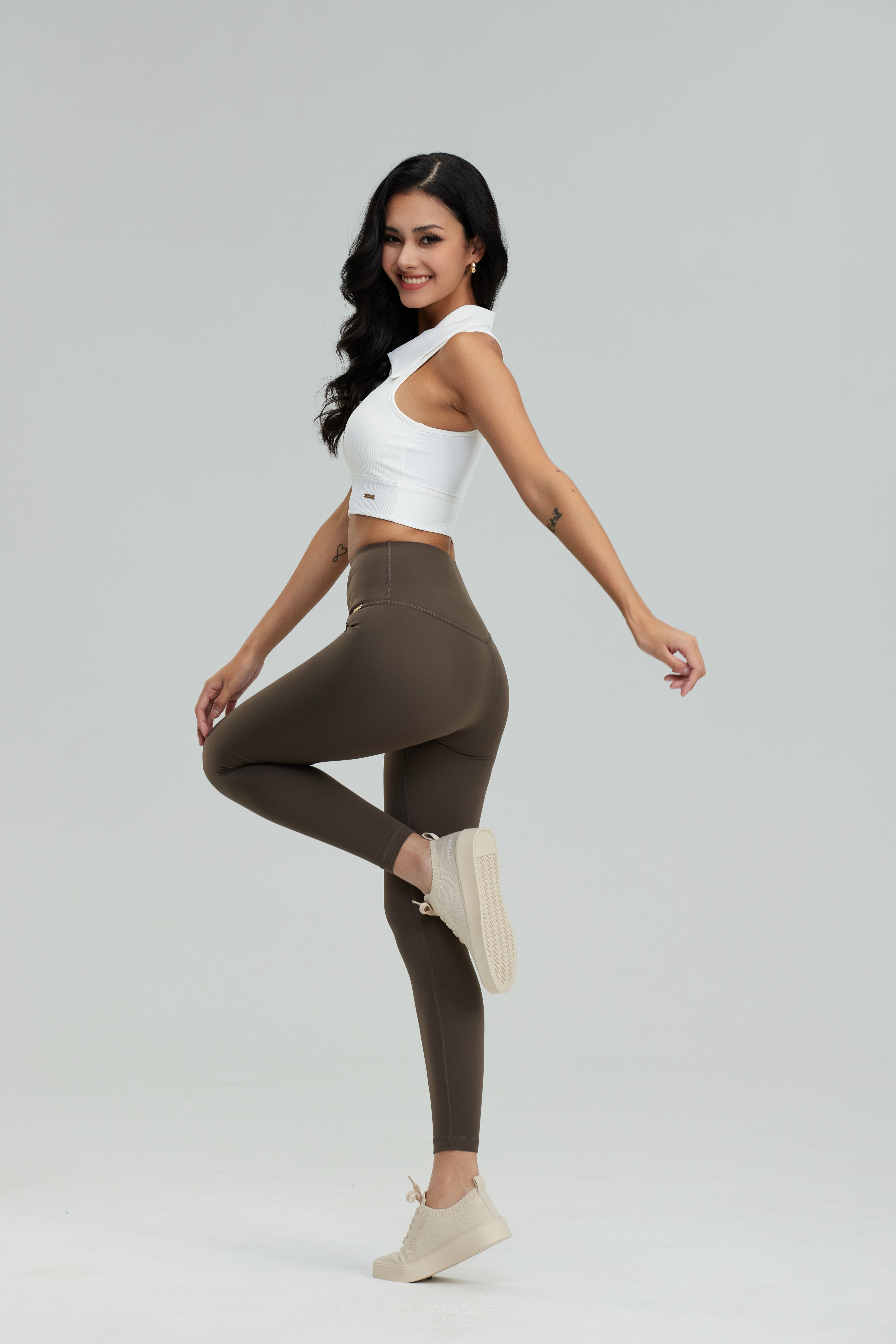 Thermal Luxe Leggings - Sage Brown – Gazelle Activewear